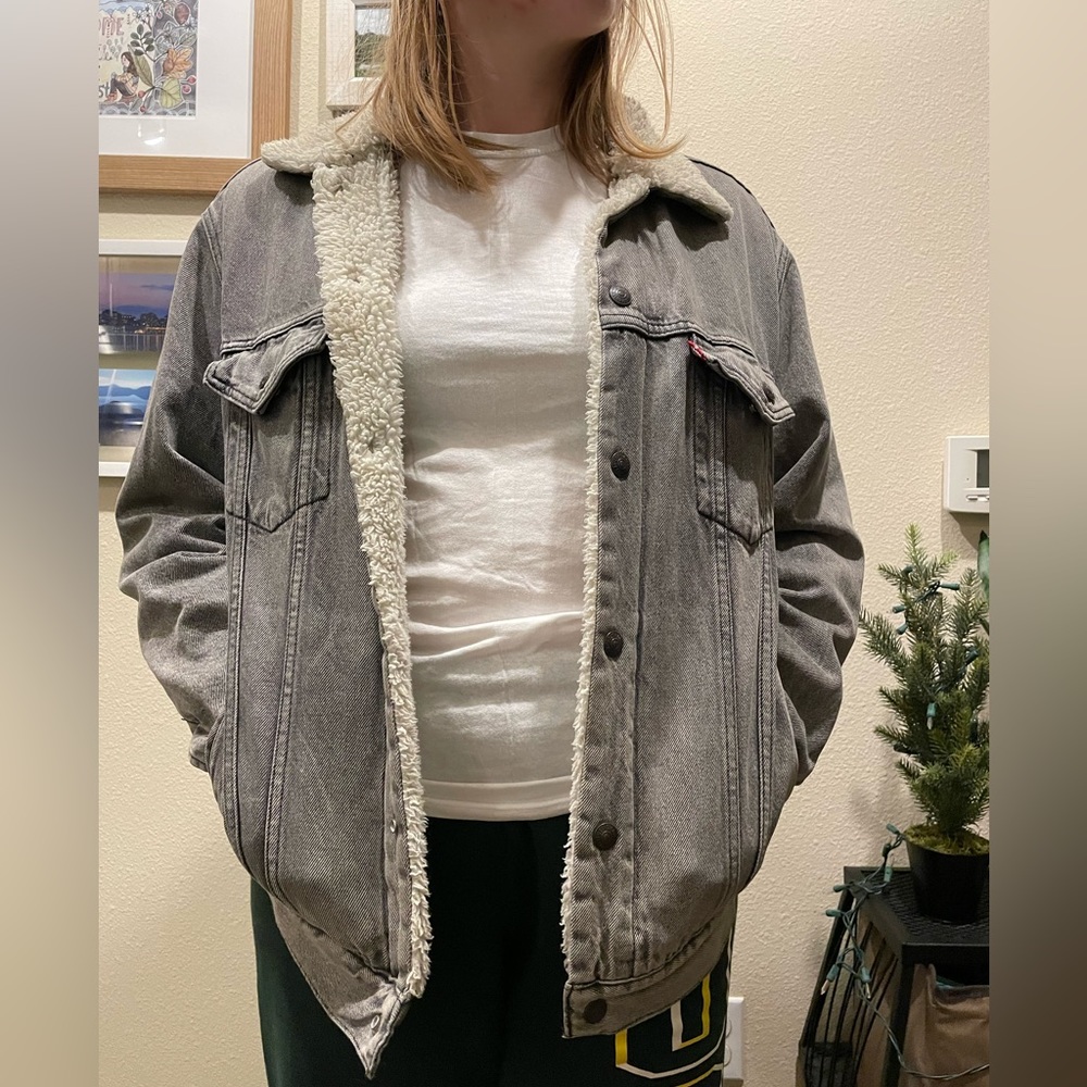 Levi’s Vintage Fit Premium Men’s Sherpa Jean Jacket